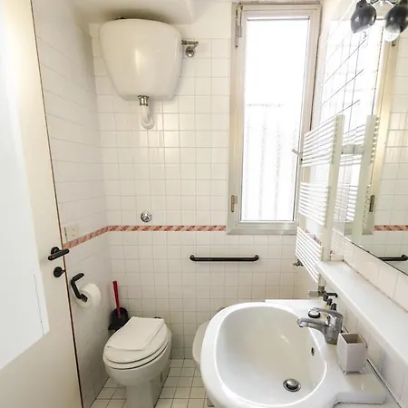 Canguroproperties - San Vitale דירה *